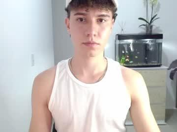 Adrian_morelli - Chaturbate model