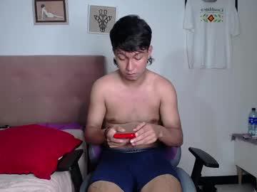 Horny_little_eyes - Chaturbate model