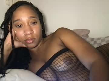 mamiinexxdoor Chaturbate model