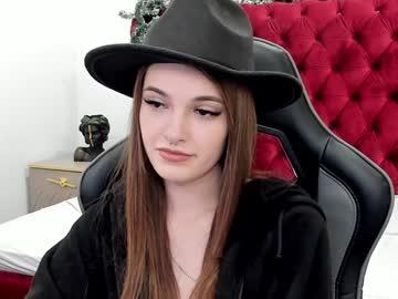 Zoehuxley - Chaturbate model