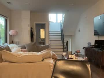 sluttylilsister Chaturbate model