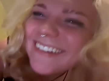 Flowergurl420_ - Chaturbate model