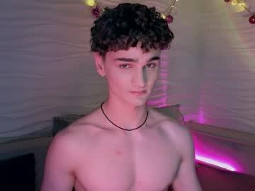 Adam_21cm - Chaturbate model