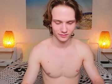 Pupsenish - Chaturbate model