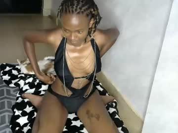 pretty_queenie Chaturbate model