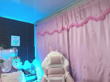 Loren_44tits - Chaturbate model