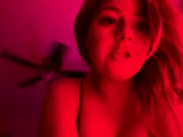 Islandwetbaby - Chaturbate model