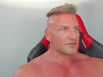 fuckinghotman Chaturbate model