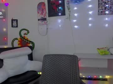 Blue_dreamsx - Chaturbate model