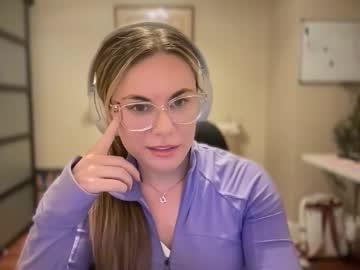 Leannequeen113 - Chaturbate model