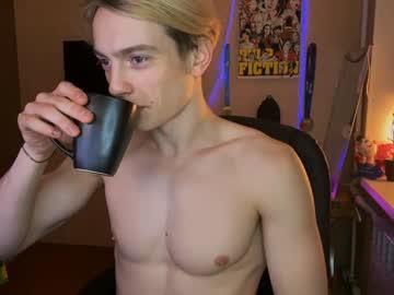 Eevee52 - Chaturbate model