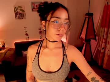 lemoonpeach Chaturbate model