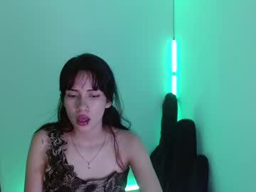 Lucy_collins_g - Chaturbate model