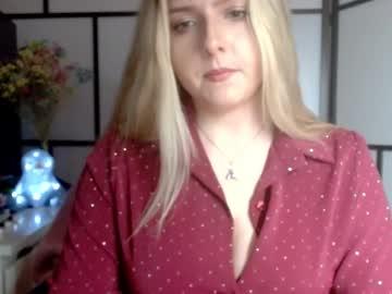 Britneyglow - Chaturbate model