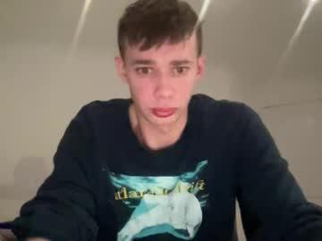 daddykinleyandbabymills Chaturbate model