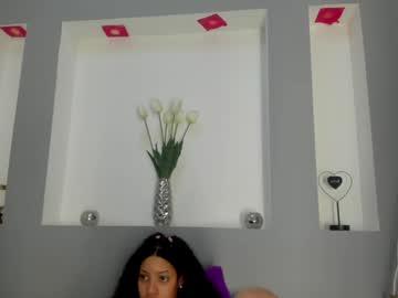 little_carolain Chaturbate model