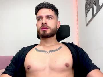 Maxtowers - Chaturbate model