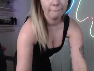 Holly_bb95 - Chaturbate model