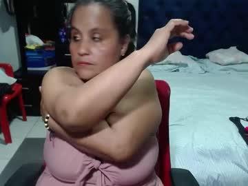 Pervert_mommy_x - Chaturbate model