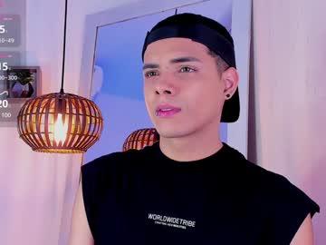 Valentino_torress_ - Chaturbate model