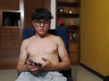 Holehunter33 - Chaturbate model