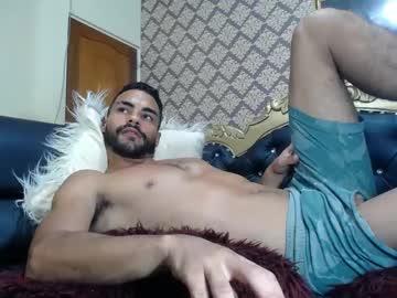 tommy_big_cumm Chaturbate model